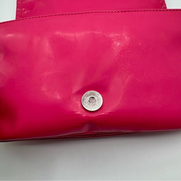 CHANEL - Small Pink Vinyl Lipstick Flap Bag | Fair to Good Condition - Picture 12 of 16